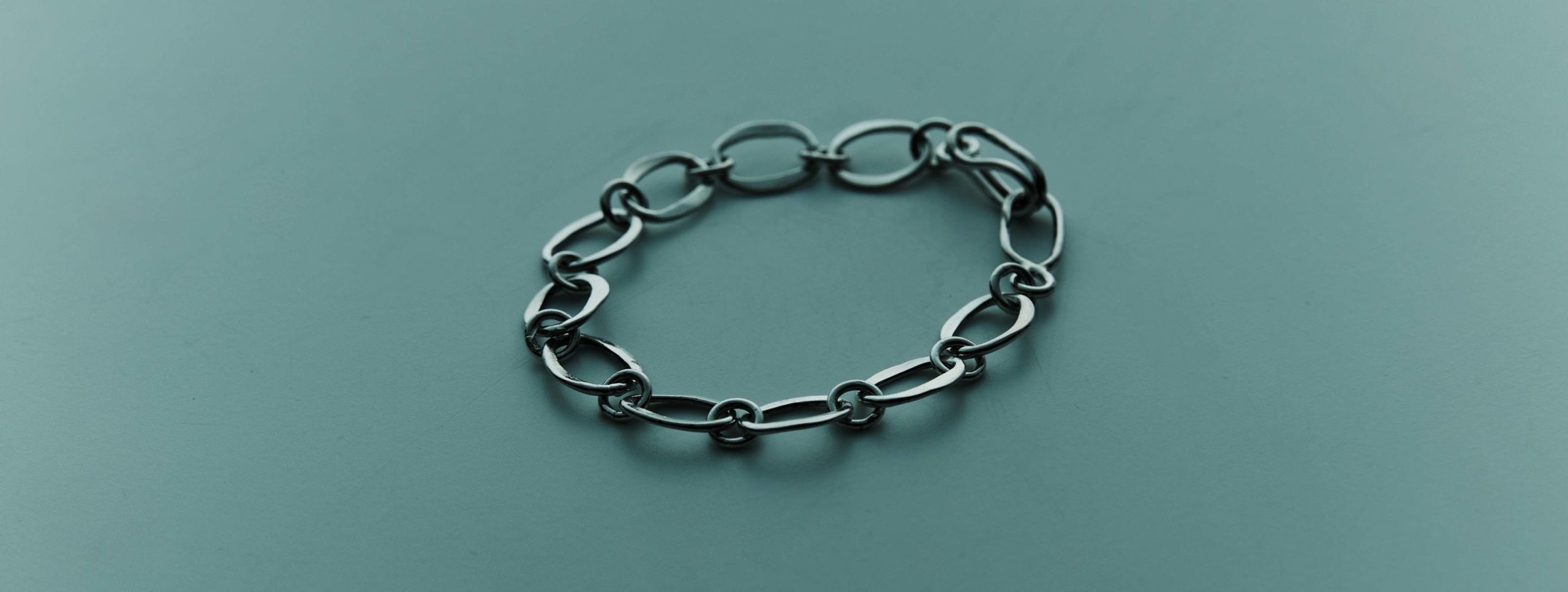 hummered link chain bracelet